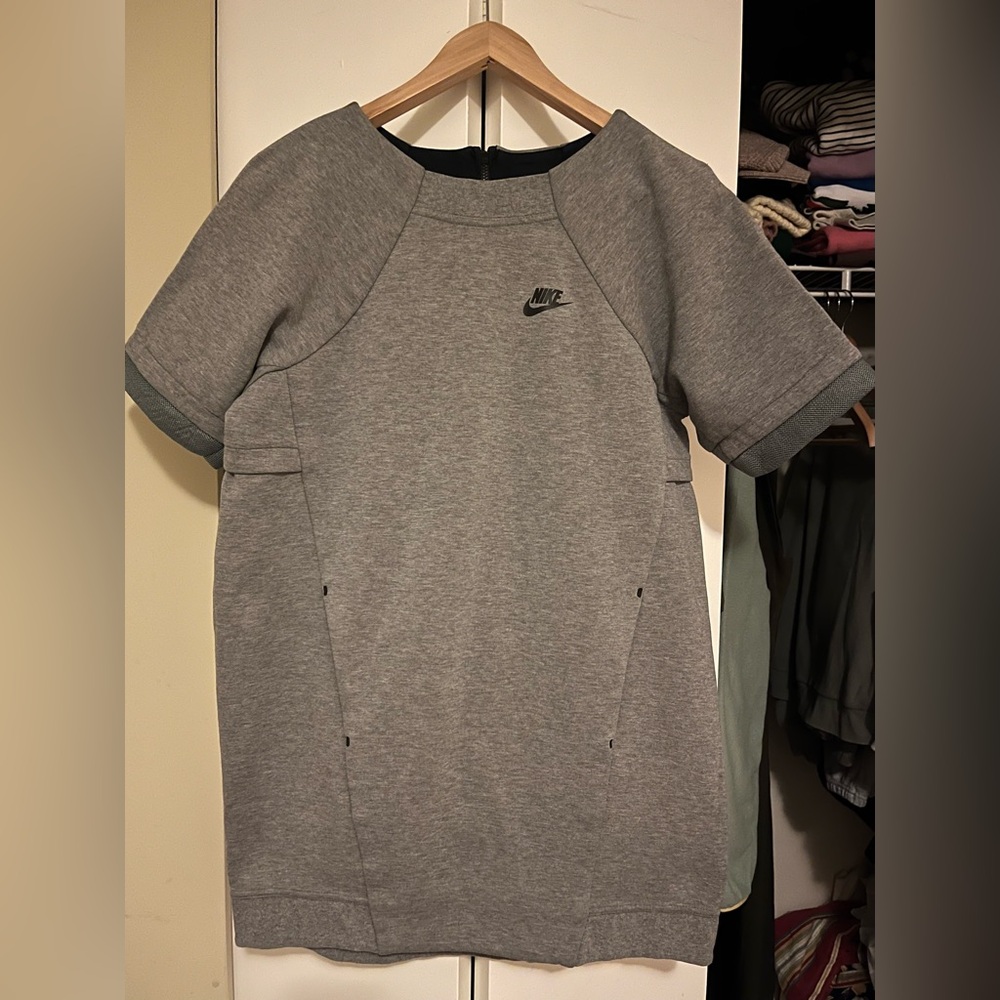Nike Gray Short Sleeve Dress